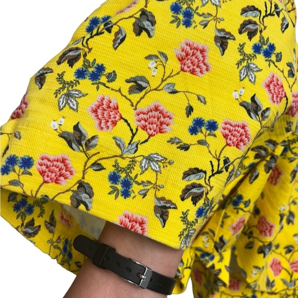 Ann Taylor Loft Riviera 4” Shorts NWT Yellow Floral Tapestry Flat Front Sz 0P - Picture 4 of 9